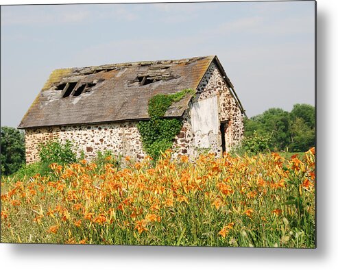 Old Barn Metal Print featuring the photograph Swede Run Barn by Jan Daniels