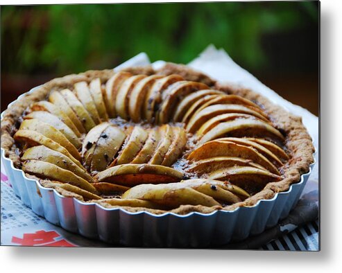 Macao Metal Print featuring the photograph Apple Pie by Melindachan