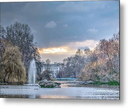 Tourism Metal Print featuring the photograph Backside Buckingham by Laura Hedien