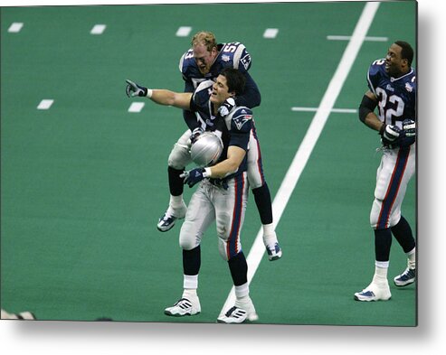 Larry Izzo Metal Print featuring the photograph Superbowl Xxxvi X by Al Bello