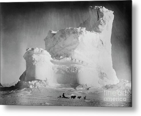People Metal Print featuring the photograph The Scott Expedition by Bettmann