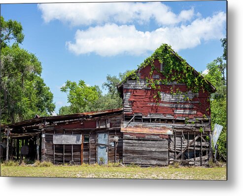 Barn Metal Print featuring the photograph Old Florida Barn by Dart Humeston