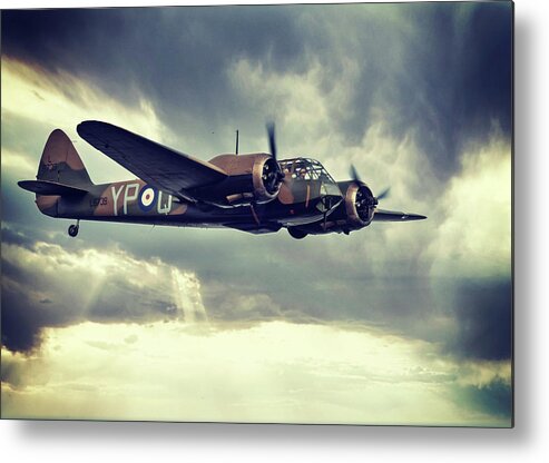 Aircraft Metal Print featuring the photograph Q Queen by Martyn Boyd