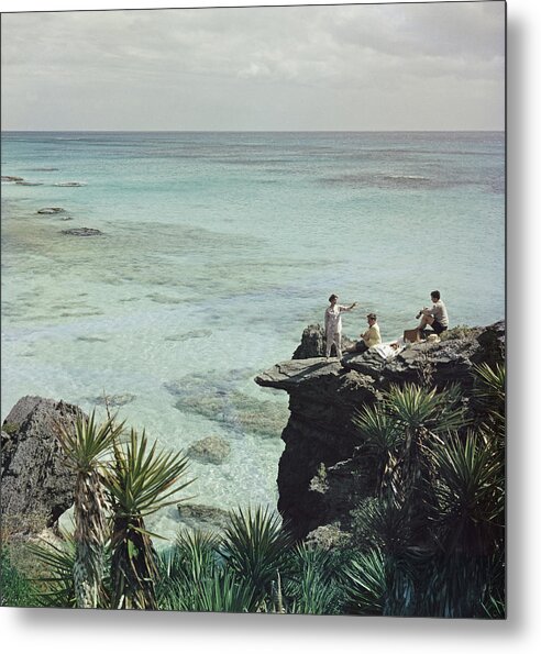 People Metal Print featuring the photograph A Nice Spot For Lunch by Slim Aarons People Metal Print featuring the photograph A Nice Spot For Lunch by Slim Aarons
