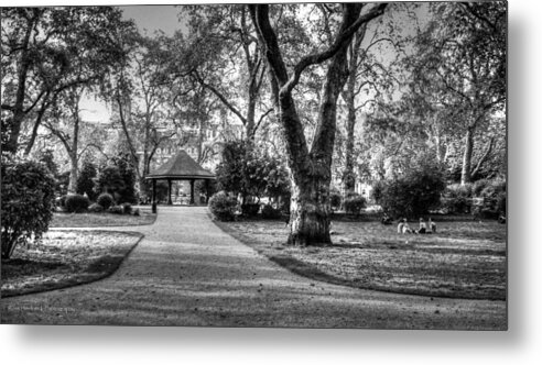 Lincoln Metal Print featuring the photograph Lincoln's Inn Fields by Ross Henton