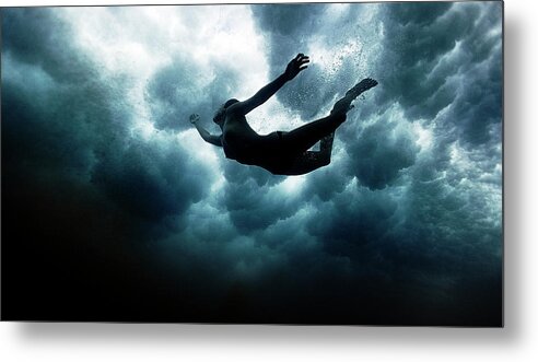 Swim Metal Print featuring the photograph 140902-2229 by Enric Gener