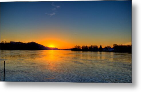 Parkersburg Metal Print featuring the photograph Sunset on the Ohio River by Jonny D