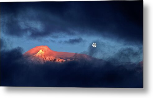 Scenics Metal Print featuring the photograph When The Sun Kisses And Moon Enlightens by Sunrise In Mountain Niubei, A Pool Of Clouds