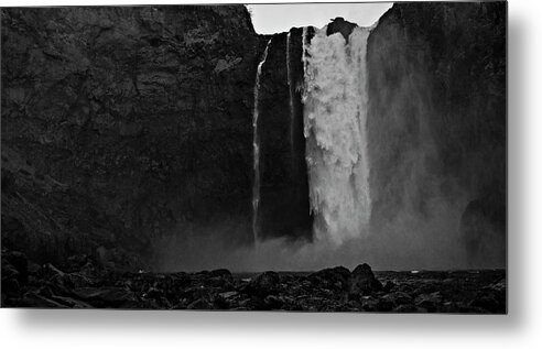 Majestic Metal Print featuring the photograph Snoqualmie Falls Black and White 3 by Pelo Blanco Photo