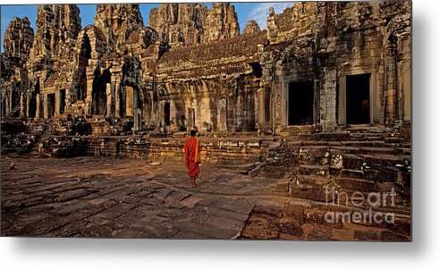  Metal Print featuring the photograph The magical light of Bayon by Pete Reynolds