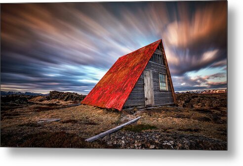 Red Metal Print featuring the photograph Barn by Sus Bogaerts