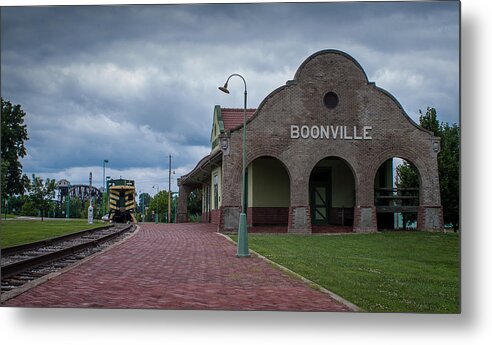 Boonville Mo Metal Print featuring the photograph Boonville Depot by Wayne Meyer