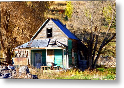 Home Metal Print featuring the photograph Nobody's Home by Jackie Carpenter