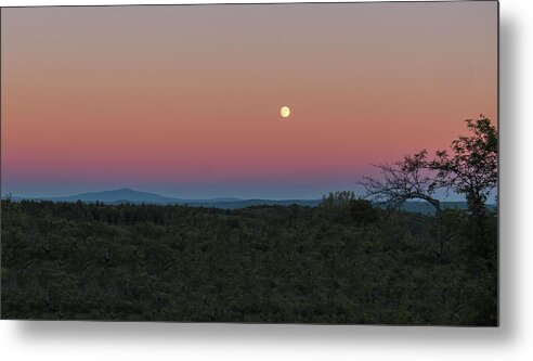 Sunset Lake Road West Brattleboro Vermont Metal Print featuring the photograph Full Moon Horizon by Tom Singleton