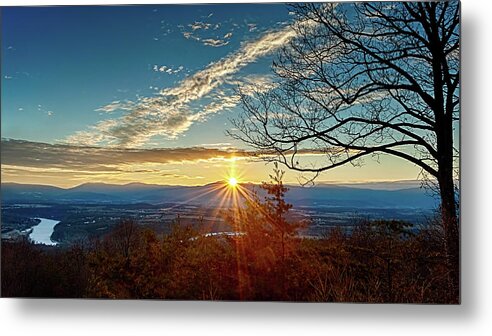 Sunrise Metal Print featuring the photograph Last Day of 2017 by Lara Ellis