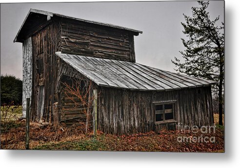 Barn Metal Print featuring the photograph Sway Backed Barn by Randy Rogers