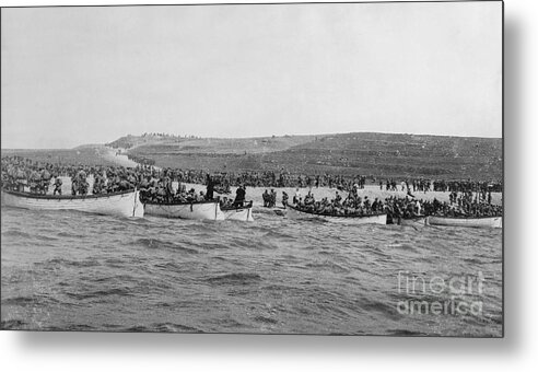 Battle Of Gallipoli Metal Print featuring the photograph Australian Soldiers Landing by Bettmann