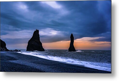 Atlantic Ocean Metal Print featuring the photograph Rising Dawn by Dee Potter