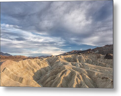 Horizontal Metal Print featuring the photograph Inter Twine by Jon Glaser