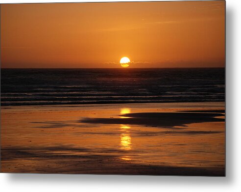 Seascape Metal Print featuring the photograph Sundown by Mark Alan Perry