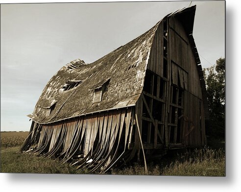 Old Barn Metal Print featuring the photograph Barn on the Move by Gary Gunderson