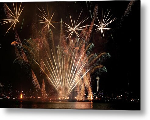 Fireworks Metal Print featuring the photograph Lake Union July 4th B022 by Yoshiki Nakamura