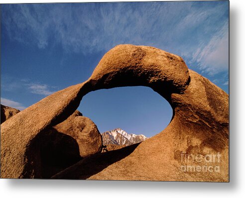 Dave Welling Metal Print featuring the photograph Mobius Arch Alabama Hills California by Dave Welling