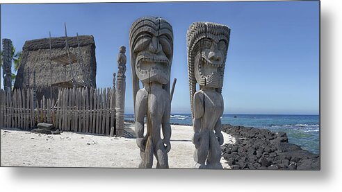 Hawaii Metal Print featuring the photograph Ki'i Guarding the Temple by Susan Rissi Tregoning