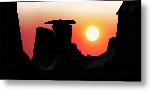 Middle Earth Metal Print featuring the photograph Hoodoo Sunrise by John Poon