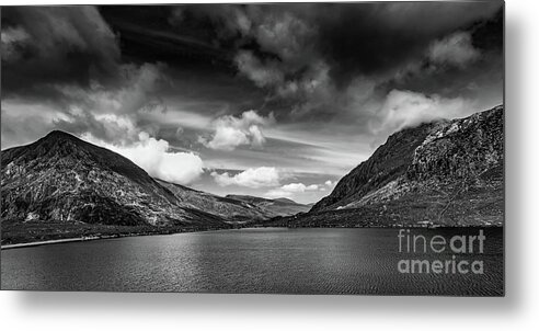 Llyn Idwal Metal Print featuring the photograph Lake and Mountains Snowdonia by Adrian Evans
