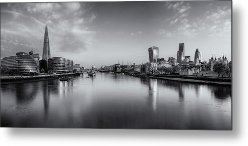 London Metal Print featuring the photograph London Panorama by Rob Davies