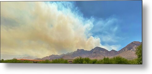 Bighornfire Metal Print featuring the photograph Bighorn Fire p113433 by Mark Myhaver