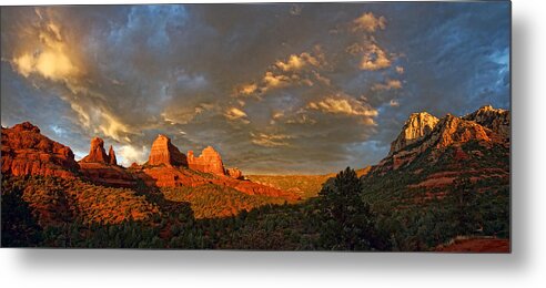 Sedona Metal Print featuring the photograph Glorious Day by Leda Robertson