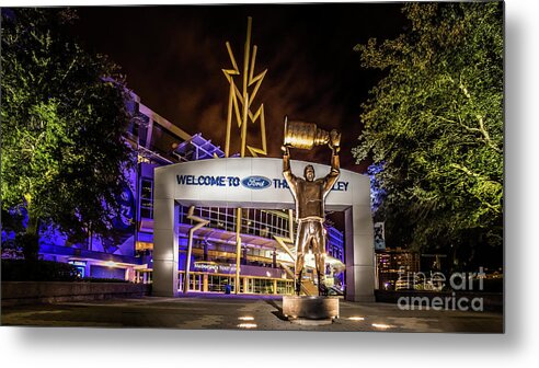 Night Photo Of Amalie In Tampa Florida Where The Tampa Bay Lightning Play Metal Print featuring the photograph Thunder Alley - Amalie Arena at Night by Jason Ludwig Photography