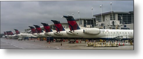 Jet Metal Print featuring the photograph Delta Air Lines Jet at Detroit Metro Airport #2 by David Oppenheimer