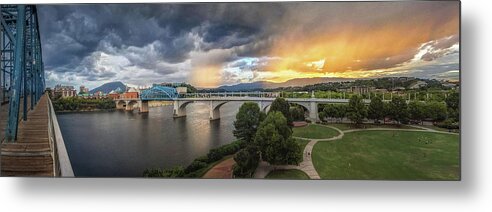 Chattanooga Metal Print featuring the photograph Sunlight And Showers Over Chattanooga by Steven Llorca