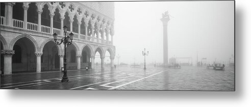 Ducale Metal Print featuring the photograph B0006060 - Nebbia ducale b/n by Marco Missiaja