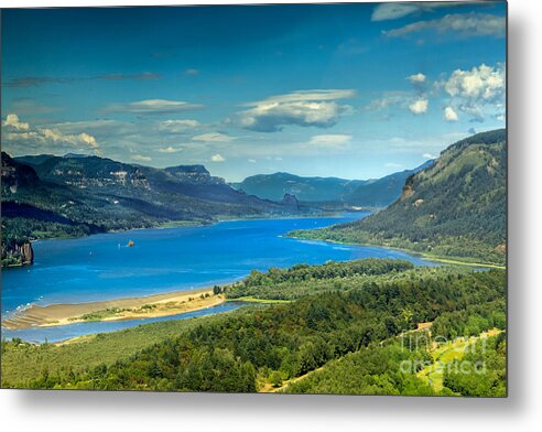 Beautiful Columbia River Gorge by Robert Bales
