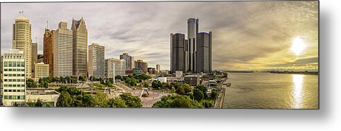 Detroit Metal Print featuring the photograph The Hart of Detroit by Pat Eisenberger