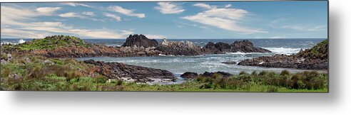 Landscape Metal Print featuring the photograph The Edge of the World by Frank Lee