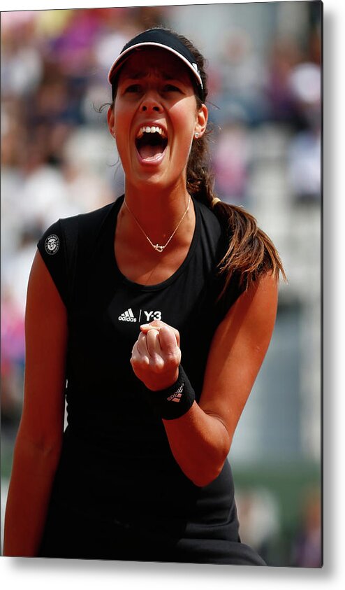 Tennis Metal Print featuring the photograph 2015 French Open - Day Six by Julian Finney