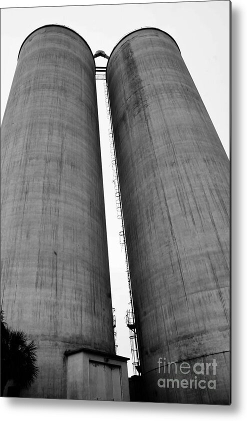 Silo Metal Print featuring the photograph Abandoned Twins by Lynda Dawson-Youngclaus