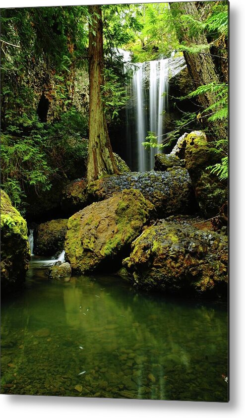 Boulder Cave Metal Print featuring the photograph Devil Creek Falls by Jeff Swan