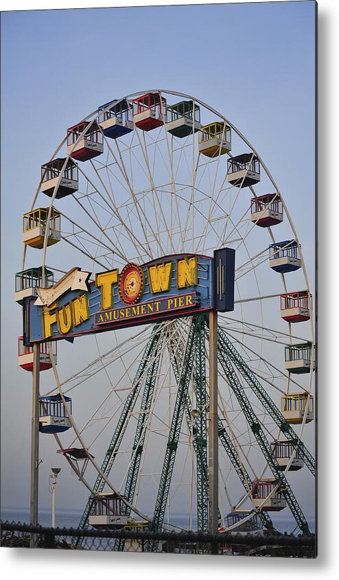 Funtown Pier Metal Print featuring the photograph Funtown Ferris Wheel by Terry DeLuco