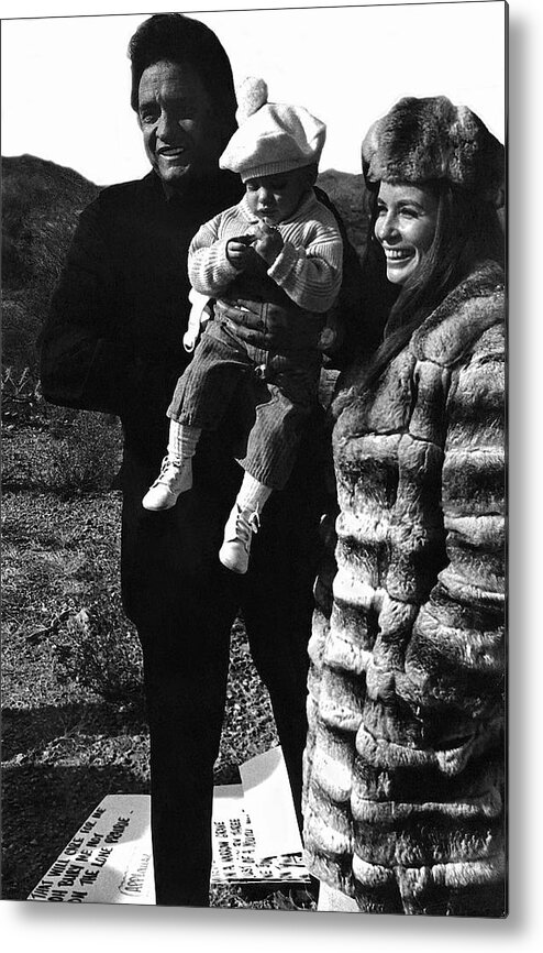 Johnny Cash And Family Old Tucson Az Cue Cards Metal Print featuring the photograph Johnny Cash and family Old Tucson Arizona 1971 by David Lee Guss