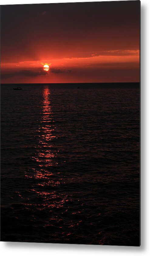 Sunset Metal Print featuring the photograph Kona Sunset by James Eddy