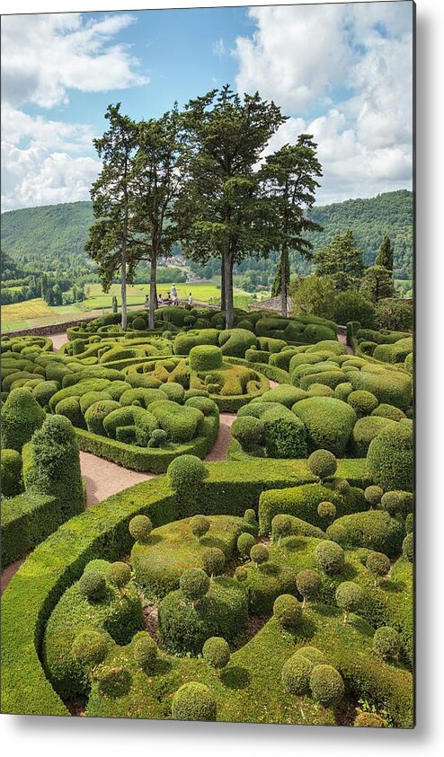 Gardens Metal Print featuring the photograph Overhanging Gardens Of Marqueyssac by Geoff Kidd
