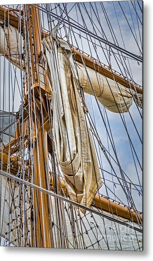 Buque Escuela Guayas Metal Print featuring the photograph Sail Ship Mast by Susan Candelario