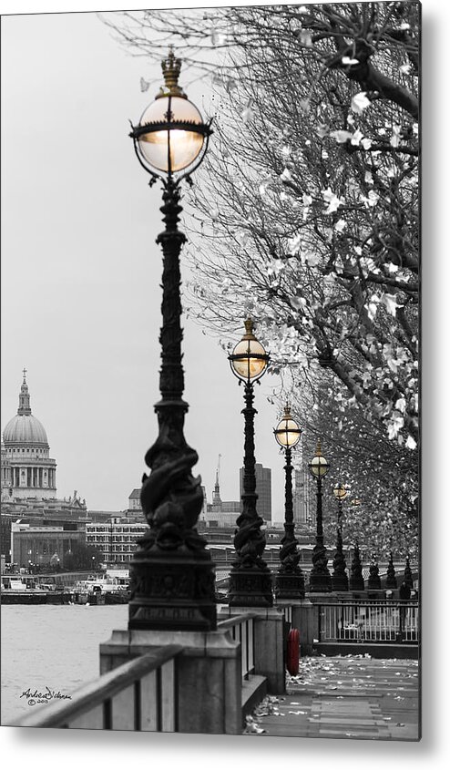 Lamp Metal Print featuring the photograph Thames at Dusk by Andrew Dickman