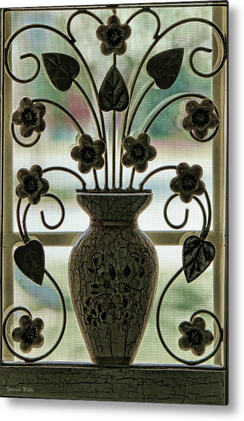 Vase Metal Print featuring the photograph The vase by Bonnie Willis